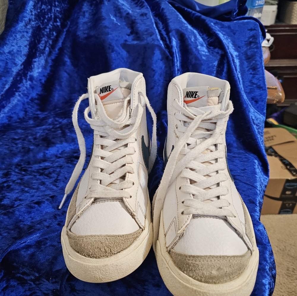 Nike Blazers Mid 77 Vintage Sneakers - Picture 1 of 6
